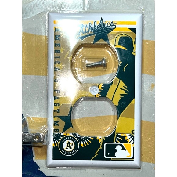 OAKLAND ATHLETICS MLB Team Logo Night light and outlet Cover Combo New - Picture 3 of 6